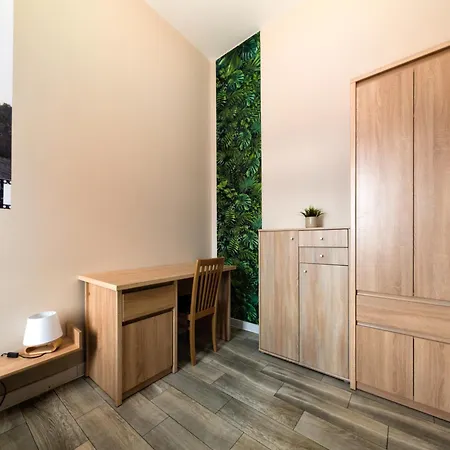 Апартаменти Glowny Comfort By Bookinghost