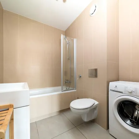 Апартаменти Glowny Comfort By Bookinghost *