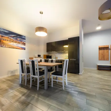 Апартаменти Glowny Comfort By Bookinghost Вроцлав