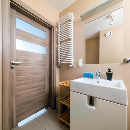 Апартаменты Glowny Comfort By Bookinghost